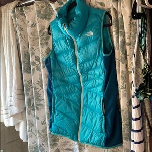EUC The North Face Aqua two tone down puffer vest